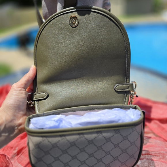 Nine West Green and Pink Crossbody Bag - Picture 4 of 12